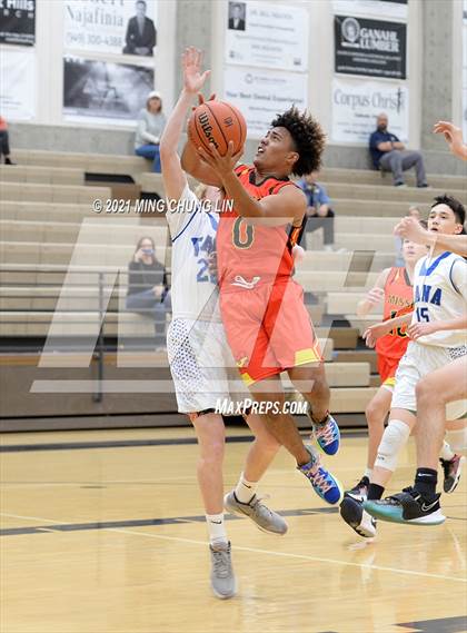 Thumbnail 3 in Mission Viejo vs. Dana Hills (Aliso Niguel Classic) photogallery.