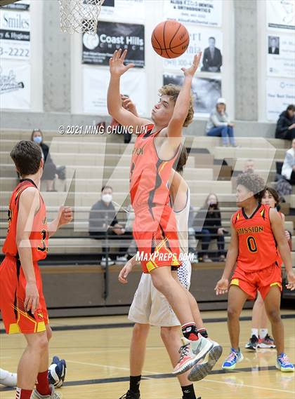 Thumbnail 3 in Mission Viejo vs. Dana Hills (Aliso Niguel Classic) photogallery.