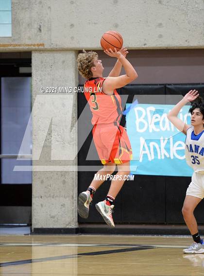 Thumbnail 1 in Mission Viejo vs. Dana Hills (Aliso Niguel Classic) photogallery.