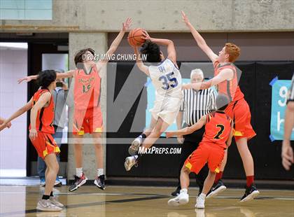 Thumbnail 2 in Mission Viejo vs. Dana Hills (Aliso Niguel Classic) photogallery.