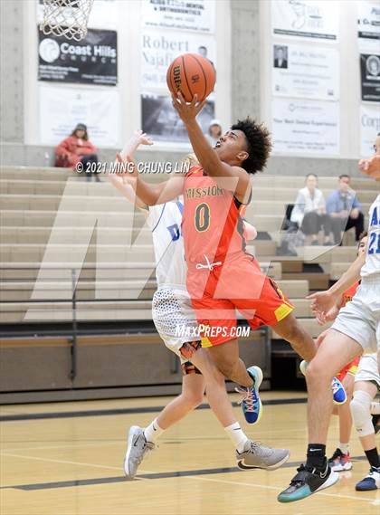 Thumbnail 2 in Mission Viejo vs. Dana Hills (Aliso Niguel Classic) photogallery.