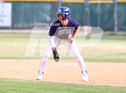 Thumbnail 2 in Central Catholic @ Antonian Prep photogallery.