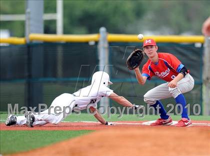 Thumbnail 3 in Midway vs Whitehouse (Texas 4A Region II Playoffs) photogallery.