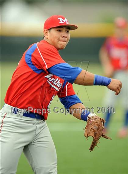 Thumbnail 3 in Midway vs Whitehouse (Texas 4A Region II Playoffs) photogallery.
