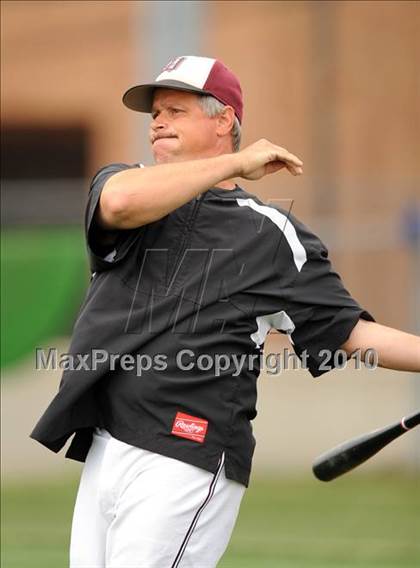 Thumbnail 3 in Midway vs Whitehouse (Texas 4A Region II Playoffs) photogallery.
