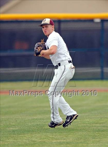 Thumbnail 1 in Midway vs Whitehouse (Texas 4A Region II Playoffs) photogallery.
