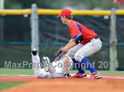 Thumbnail 2 in Midway vs Whitehouse (Texas 4A Region II Playoffs) photogallery.