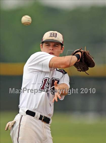 Thumbnail 3 in Midway vs Whitehouse (Texas 4A Region II Playoffs) photogallery.