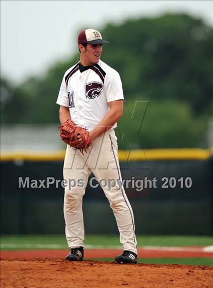Thumbnail 3 in Midway vs Whitehouse (Texas 4A Region II Playoffs) photogallery.