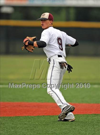 Thumbnail 3 in Midway vs Whitehouse (Texas 4A Region II Playoffs) photogallery.
