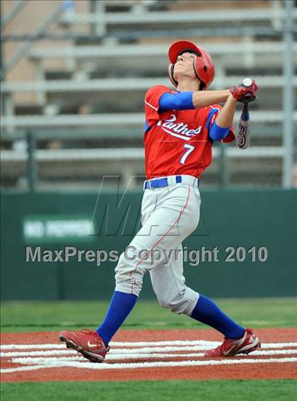 Thumbnail 2 in Midway vs Whitehouse (Texas 4A Region II Playoffs) photogallery.