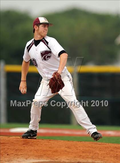 Thumbnail 2 in Midway vs Whitehouse (Texas 4A Region II Playoffs) photogallery.