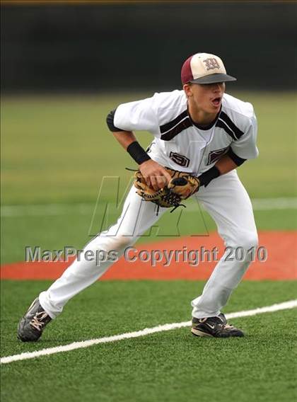 Thumbnail 3 in Midway vs Whitehouse (Texas 4A Region II Playoffs) photogallery.