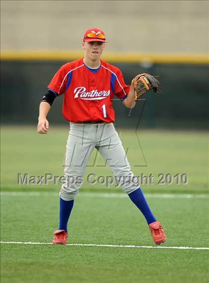 Thumbnail 2 in Midway vs Whitehouse (Texas 4A Region II Playoffs) photogallery.