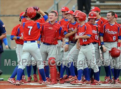 Thumbnail 2 in Midway vs Whitehouse (Texas 4A Region II Playoffs) photogallery.
