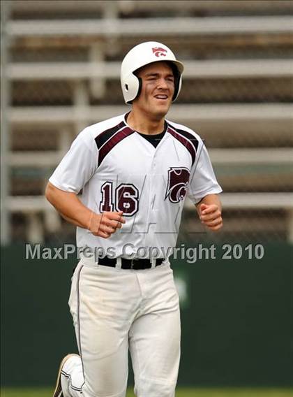 Thumbnail 3 in Midway vs Whitehouse (Texas 4A Region II Playoffs) photogallery.