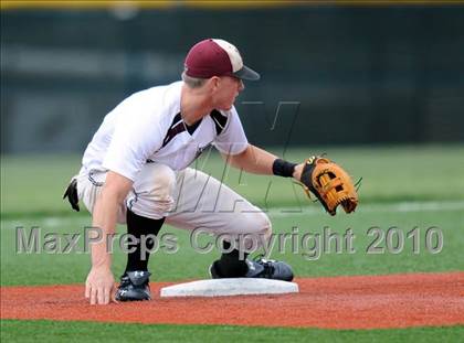 Thumbnail 3 in Midway vs Whitehouse (Texas 4A Region II Playoffs) photogallery.