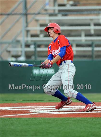 Thumbnail 2 in Midway vs Whitehouse (Texas 4A Region II Playoffs) photogallery.