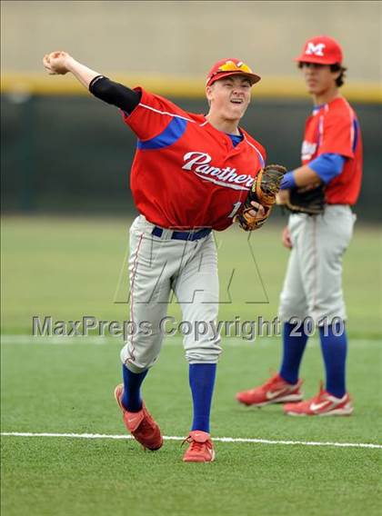 Thumbnail 2 in Midway vs Whitehouse (Texas 4A Region II Playoffs) photogallery.
