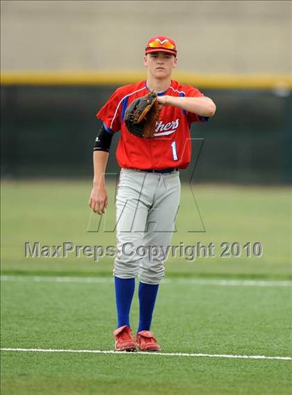 Thumbnail 1 in Midway vs Whitehouse (Texas 4A Region II Playoffs) photogallery.