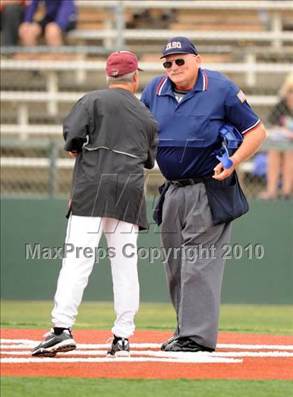 Thumbnail 3 in Midway vs Whitehouse (Texas 4A Region II Playoffs) photogallery.