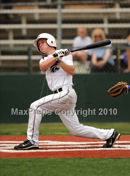 Thumbnail 3 in Midway vs Whitehouse (Texas 4A Region II Playoffs) photogallery.