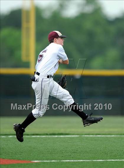 Thumbnail 2 in Midway vs Whitehouse (Texas 4A Region II Playoffs) photogallery.