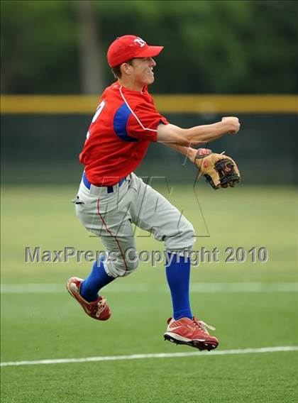 Thumbnail 2 in Midway vs Whitehouse (Texas 4A Region II Playoffs) photogallery.