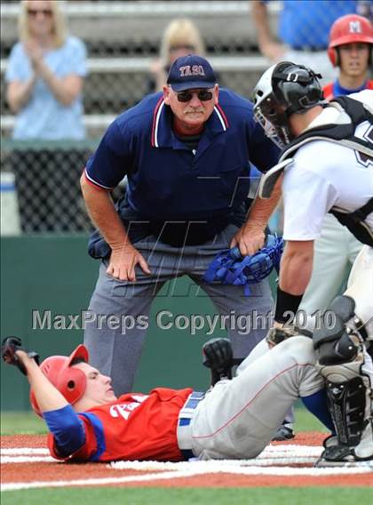 Thumbnail 2 in Midway vs Whitehouse (Texas 4A Region II Playoffs) photogallery.