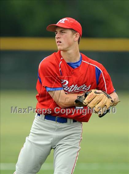 Thumbnail 3 in Midway vs Whitehouse (Texas 4A Region II Playoffs) photogallery.
