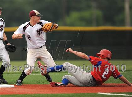 Thumbnail 3 in Midway vs Whitehouse (Texas 4A Region II Playoffs) photogallery.
