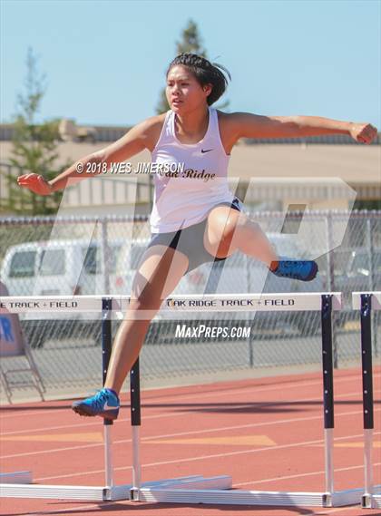 Thumbnail 3 in Sierra Foothill League Tri Meet photogallery.