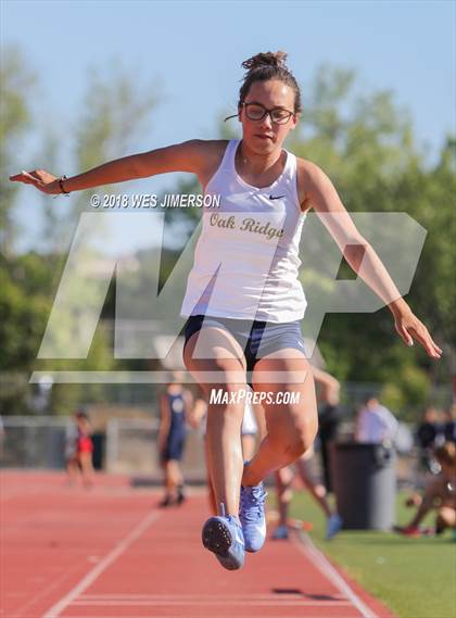Thumbnail 2 in Sierra Foothill League Tri Meet photogallery.
