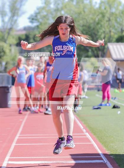 Thumbnail 2 in Sierra Foothill League Tri Meet photogallery.