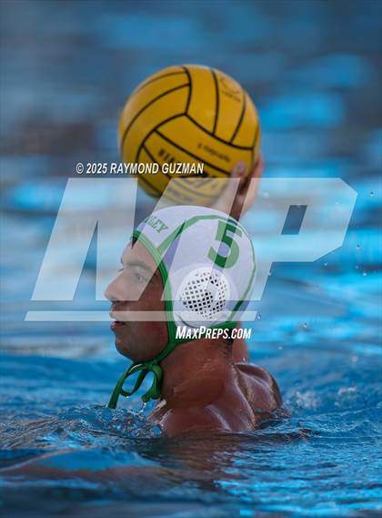 Thumbnail 1 in Reedley @ Clovis North photogallery.