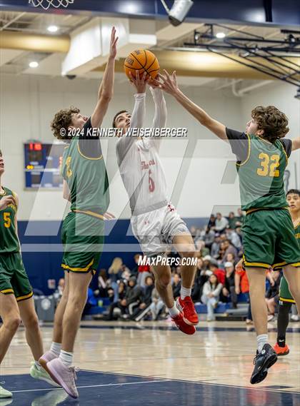Thumbnail 1 in North vs. Kingsburg photogallery.