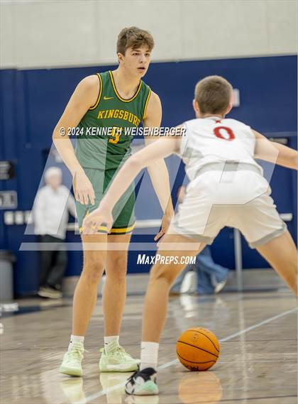 Thumbnail 2 in North vs. Kingsburg photogallery.