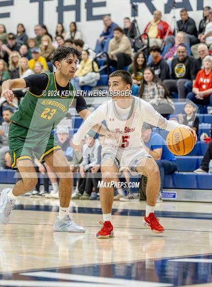 Thumbnail 3 in North vs. Kingsburg photogallery.