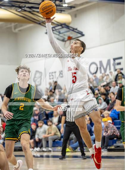 Thumbnail 3 in North vs. Kingsburg photogallery.