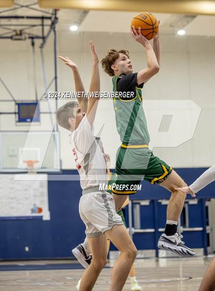 Thumbnail 3 in North vs. Kingsburg photogallery.