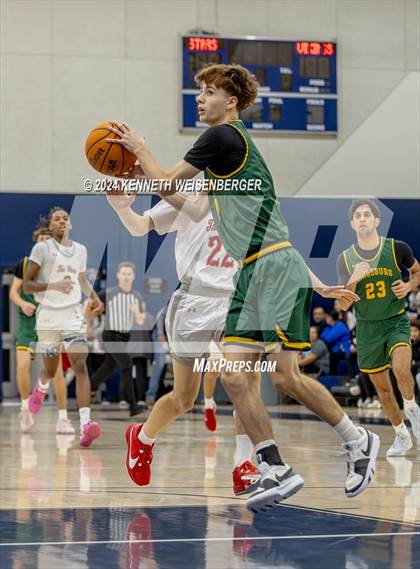 Thumbnail 2 in North vs. Kingsburg photogallery.