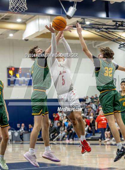 Thumbnail 3 in North vs. Kingsburg photogallery.