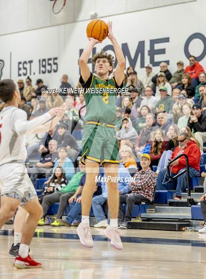 Thumbnail 1 in North vs. Kingsburg photogallery.