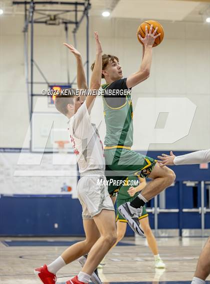 Thumbnail 2 in North vs. Kingsburg photogallery.