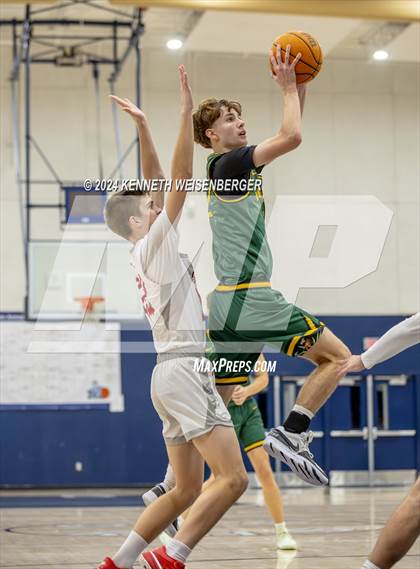 Thumbnail 1 in North vs. Kingsburg photogallery.
