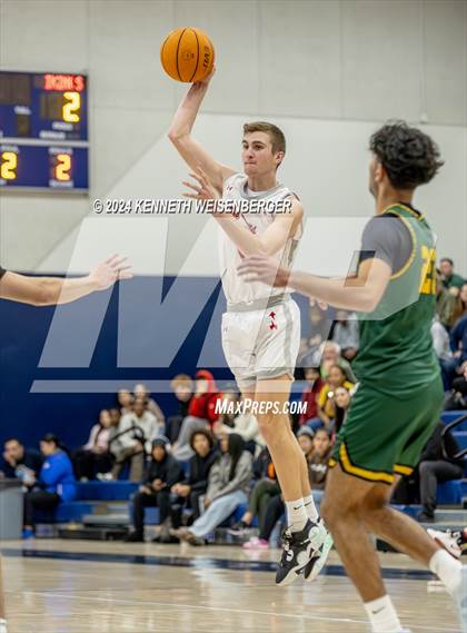 Thumbnail 1 in North vs. Kingsburg photogallery.