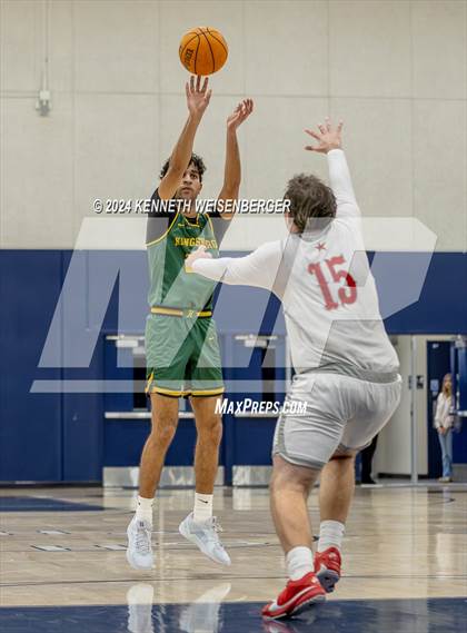 Thumbnail 3 in North vs. Kingsburg photogallery.