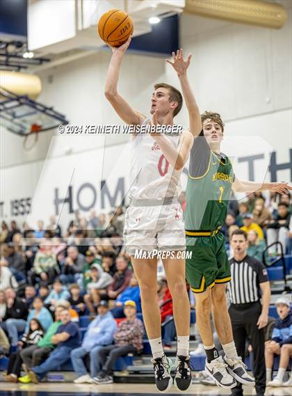 Thumbnail 3 in North vs. Kingsburg photogallery.