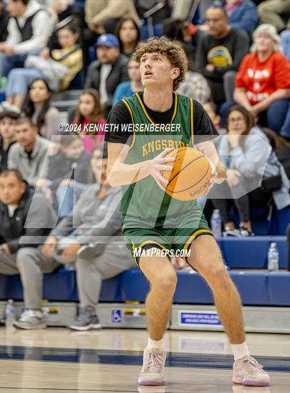 Thumbnail 1 in North vs. Kingsburg photogallery.