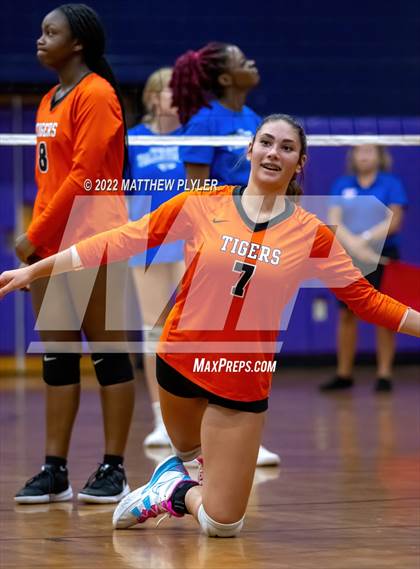 Thumbnail 1 in South View vs Triton (Jack Britt's 19th Annual Volleyball Jamboree)(scrimmage) photogallery.